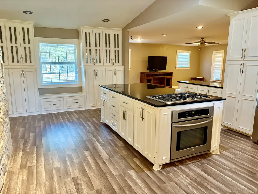 221 La Jolla Drive Athens, TX 75751