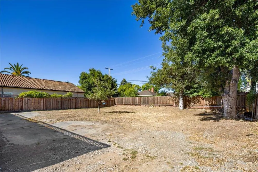 16153 Los Gatos Almaden Rd (Parcel 2) Los Gatos, CA 95032