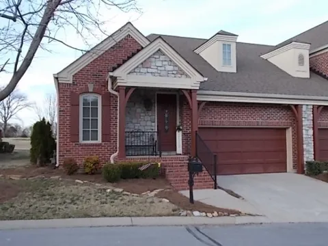 136 Nickolas Cir