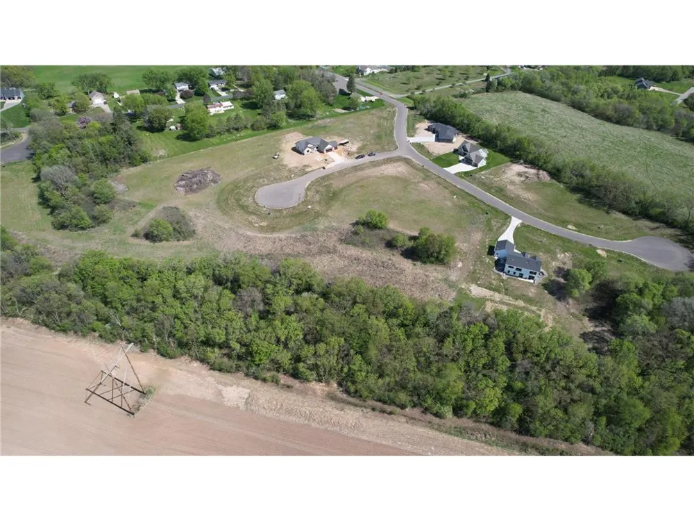 931 Windermere Drive SW Pine Island, MN 55963