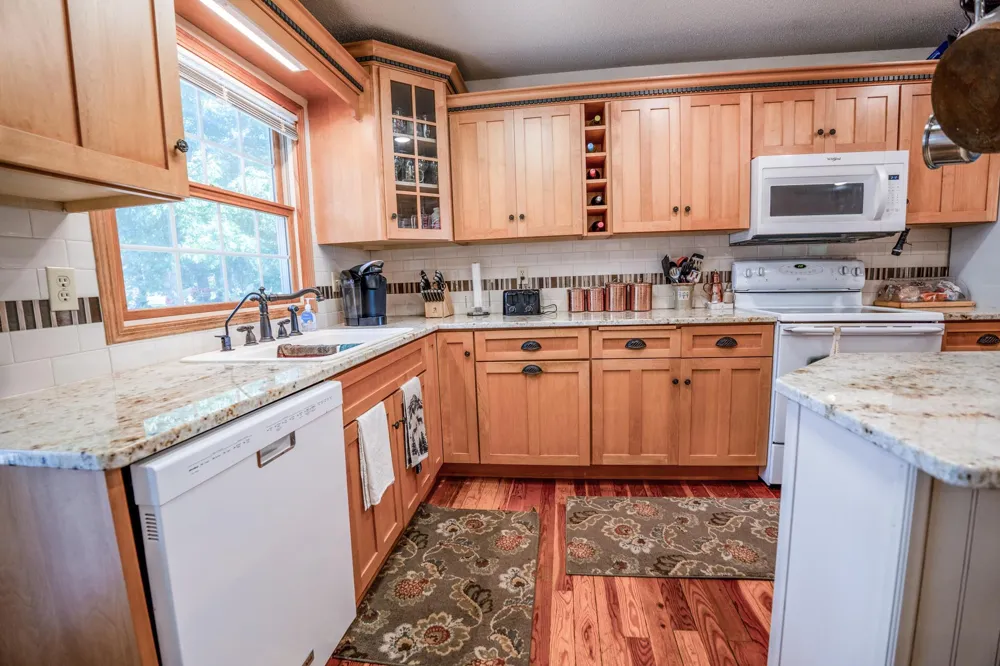 5999 150th Avenue NE Spicer, MN 56288