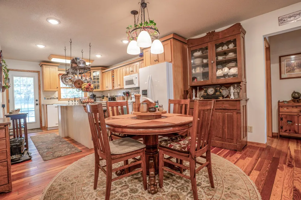 5999 150th Avenue NE Spicer, MN 56288