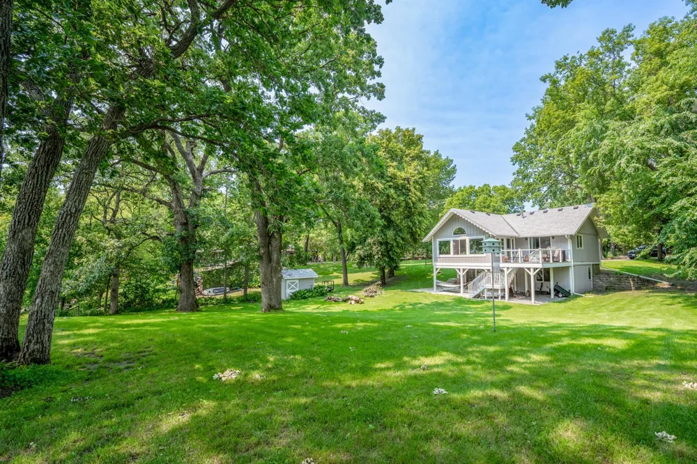 5999 150th Avenue NE Spicer, MN 56288