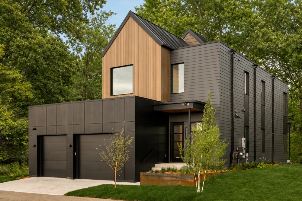 2195 Watertown Road Orono, MN 55356