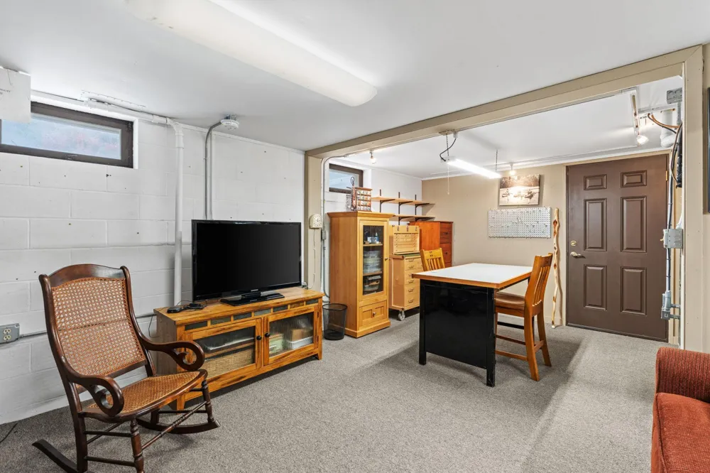 1505 High Street Lake City, MN 55041