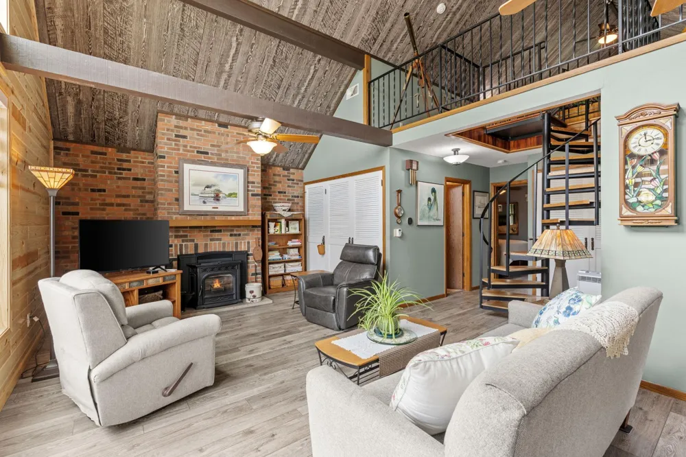 1505 High Street Lake City, MN 55041