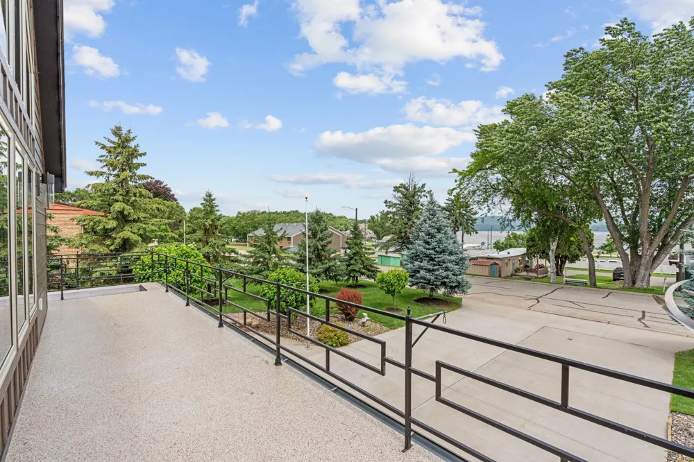 1505 High Street Lake City, MN 55041