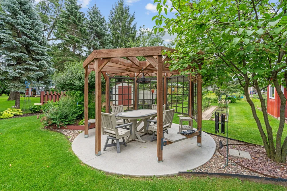 1505 High Street Lake City, MN 55041