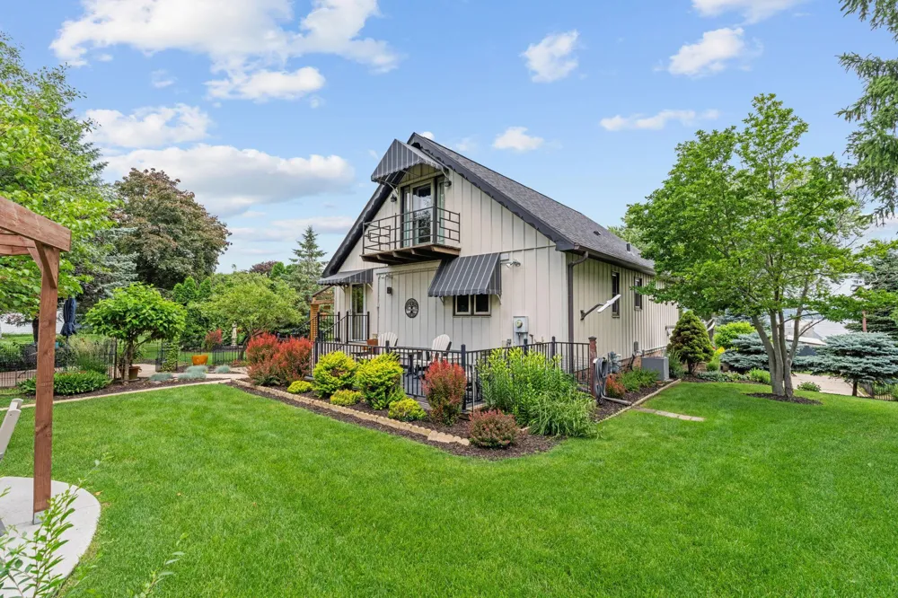 1505 High Street Lake City, MN 55041