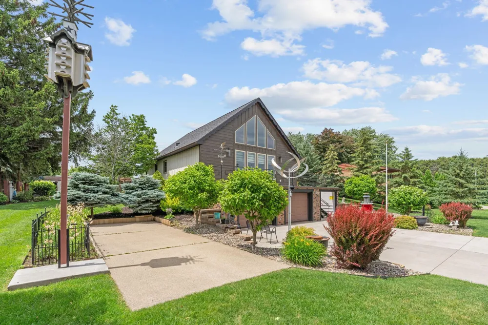 1505 High Street Lake City, MN 55041