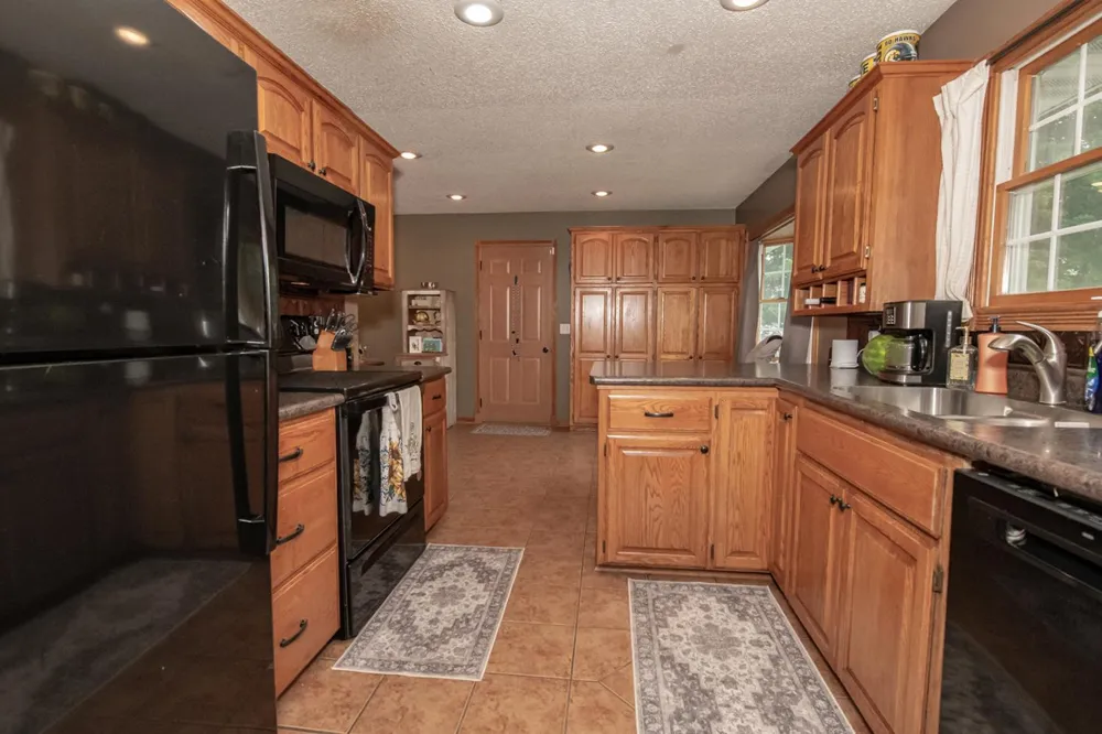 225 Country Club Drive Lewiston, MN 55952
