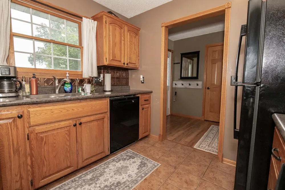 225 Country Club Drive Lewiston, MN 55952