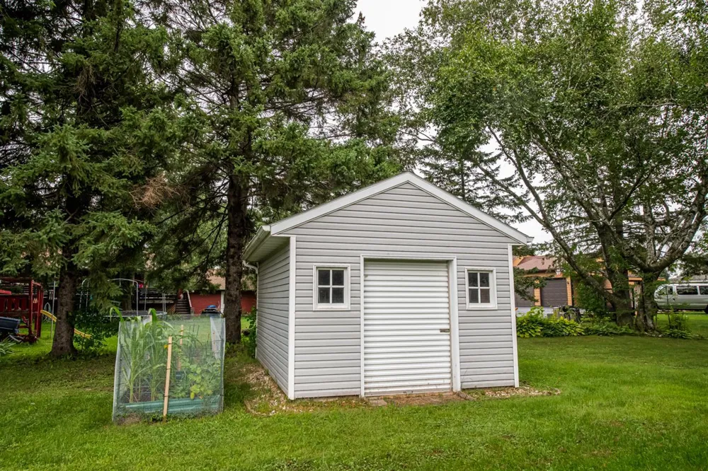225 Country Club Drive Lewiston, MN 55952