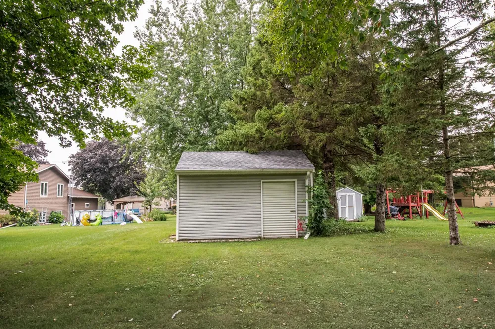 225 Country Club Drive Lewiston, MN 55952