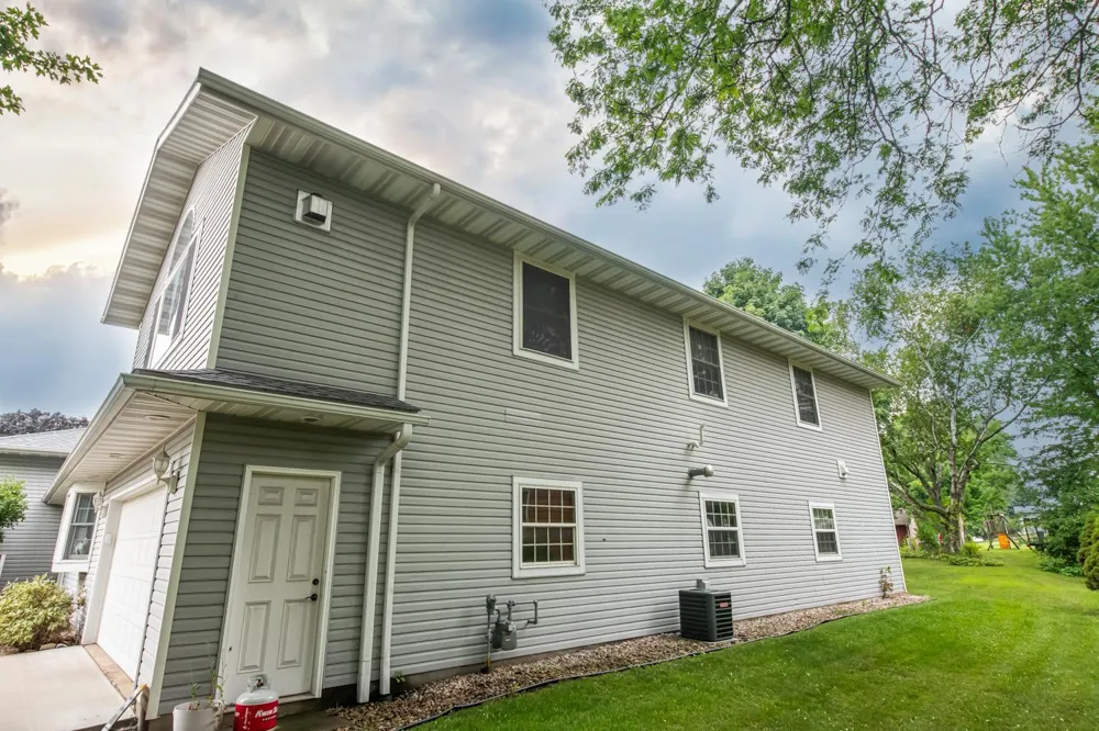 225 Country Club Drive Lewiston, MN 55952