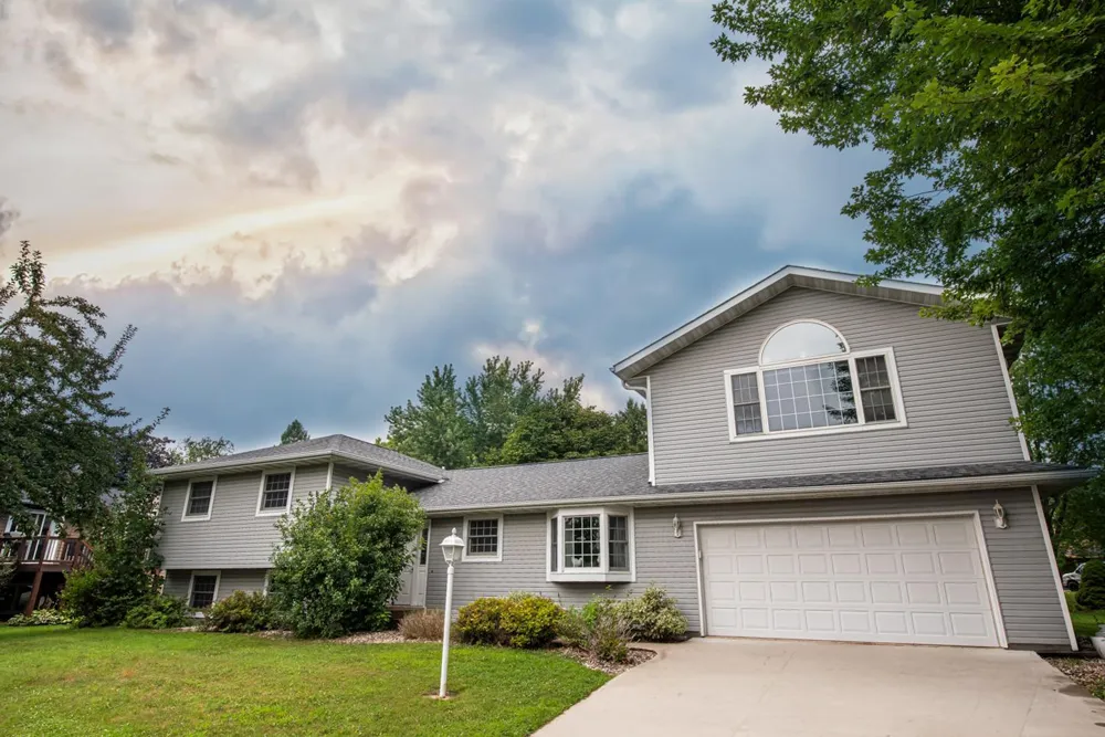 225 Country Club Drive Lewiston, MN 55952