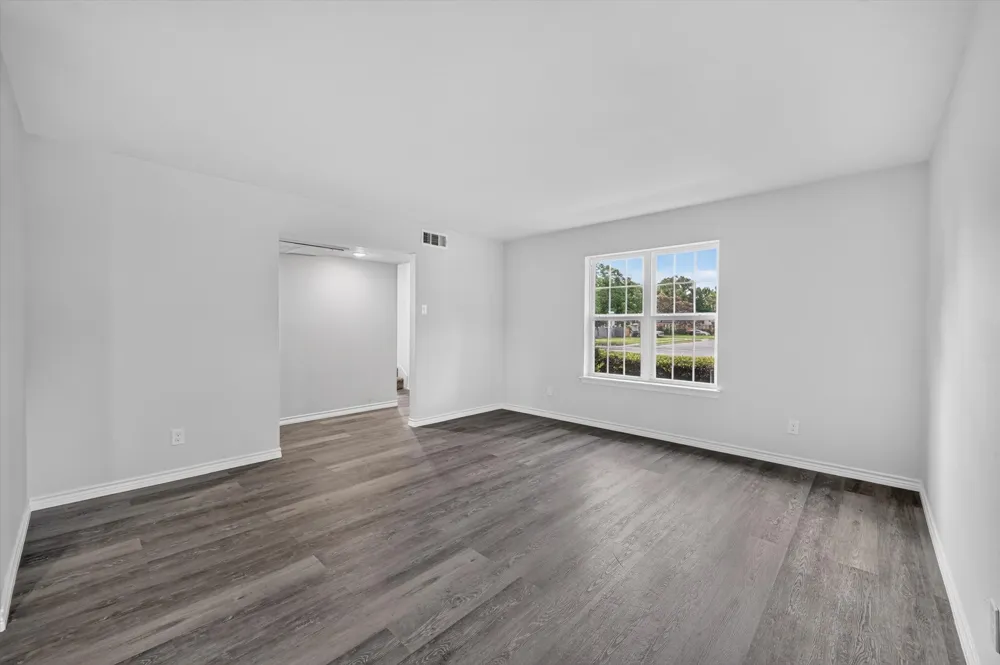 1801 E Grauwyler Road #101 Irving, TX 75061