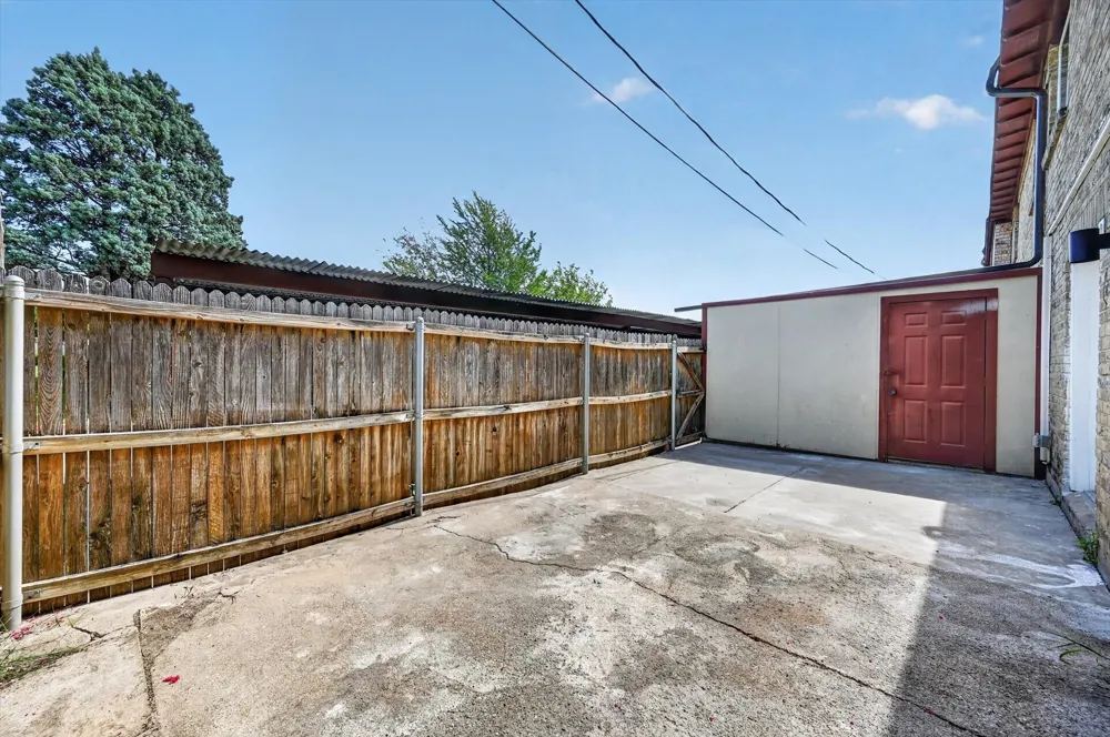 1801 E Grauwyler Road #101 Irving, TX 75061