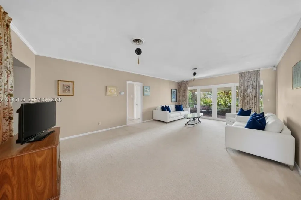 8340 SW 151st St Palmetto Bay, FL 33158