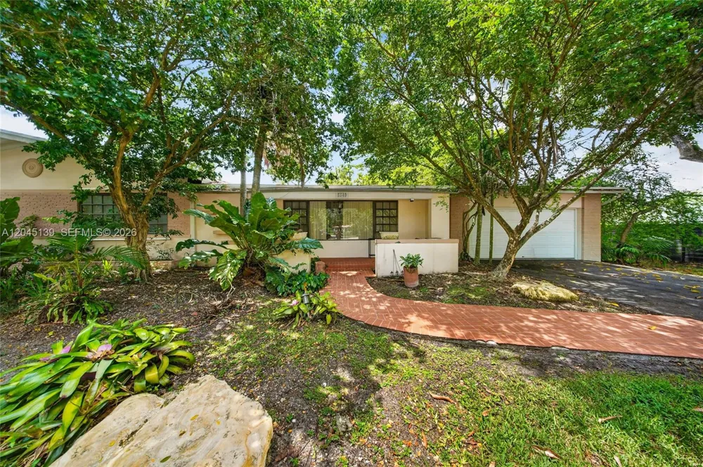 8340 SW 151st St Palmetto Bay, FL 33158