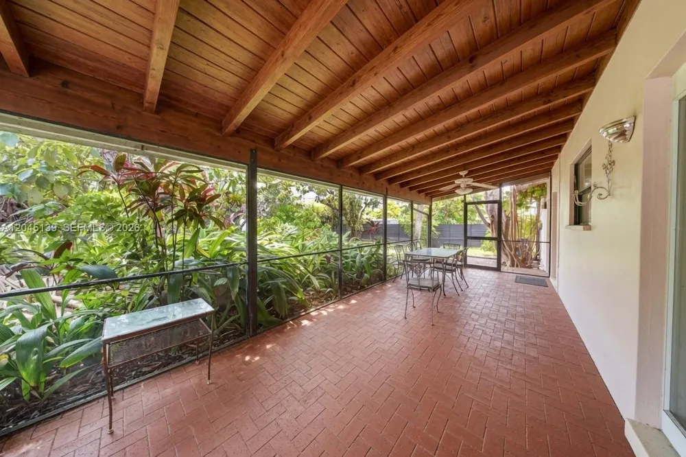 8340 SW 151st St Palmetto Bay, FL 33158