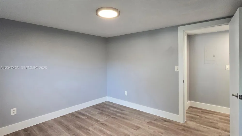 50 W 28th St #52 Hialeah, FL 33010