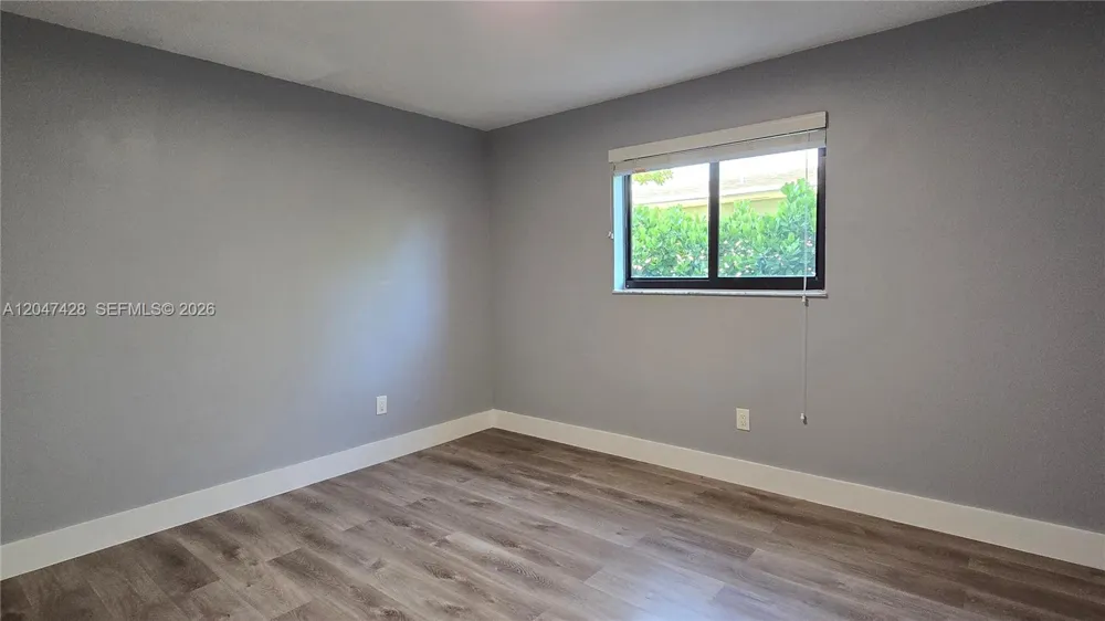 50 W 28th St #52 Hialeah, FL 33010