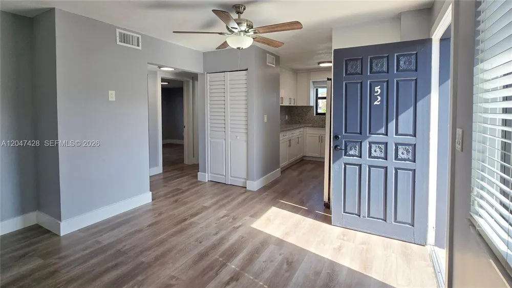 50 W 28th St #52 Hialeah, FL 33010