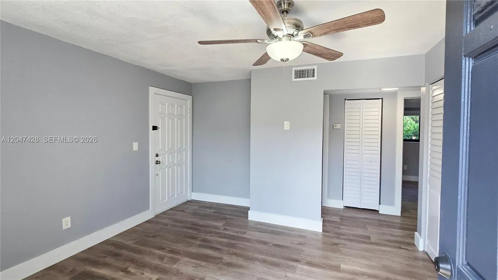 50 W 28th St #52 Hialeah, FL 33010