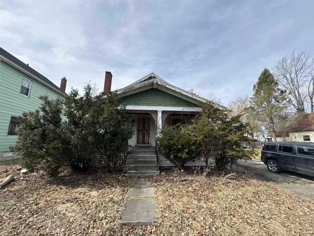 213 S 12th Street Saginaw City, MI 48601