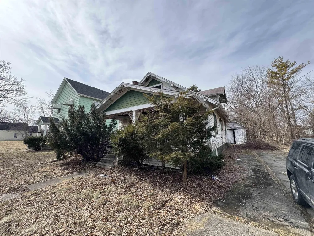 213 S 12th Street Saginaw City, MI 48601