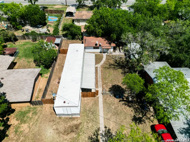 215 Greenlawn Ave Pleasanton, TX 78064