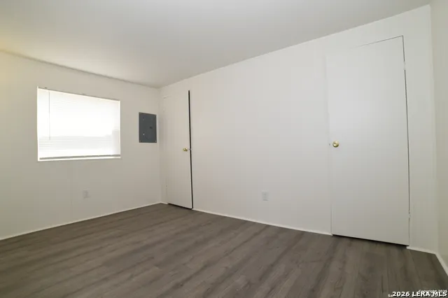 215 Greenlawn Ave Pleasanton, TX 78064