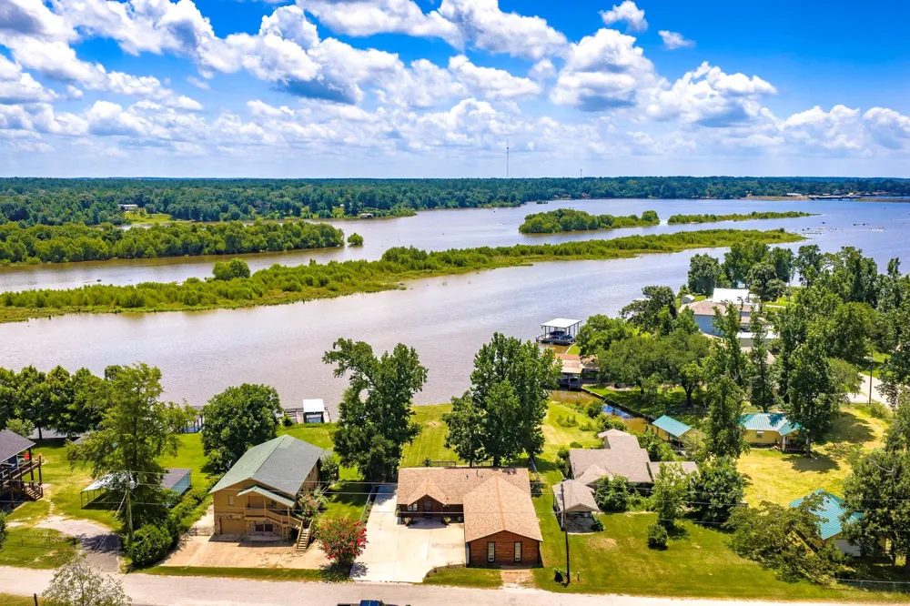 344 Birch Drive Onalaska, TX 77360