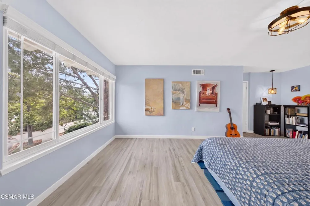 91 Albion Place Newbury Park, CA 91320