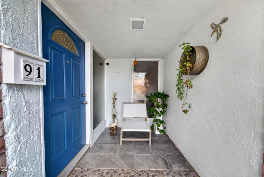 91 Albion Place Newbury Park, CA 91320