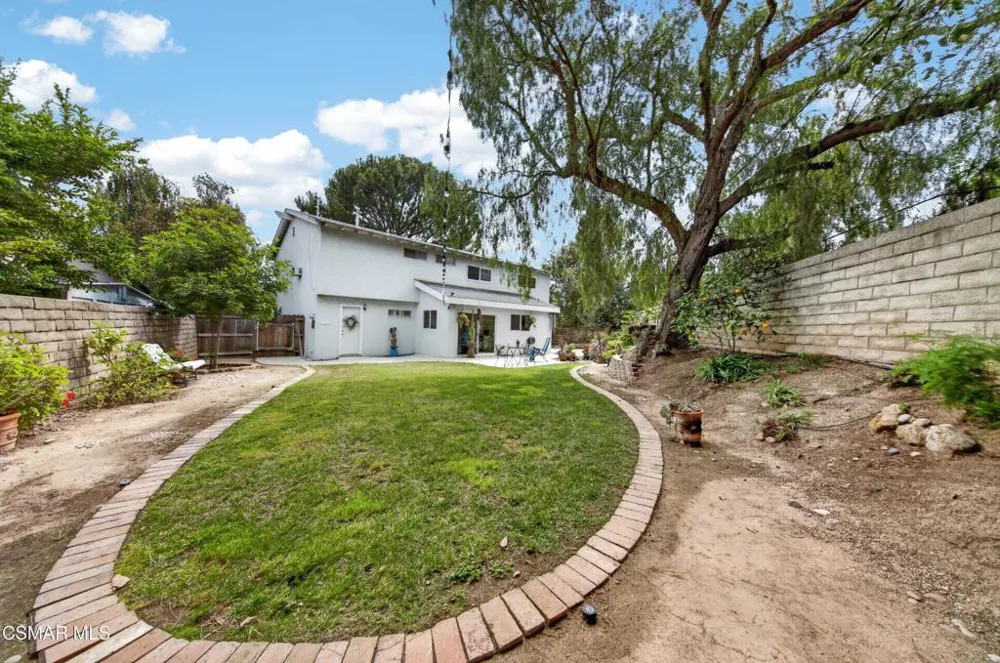 91 Albion Place Newbury Park, CA 91320