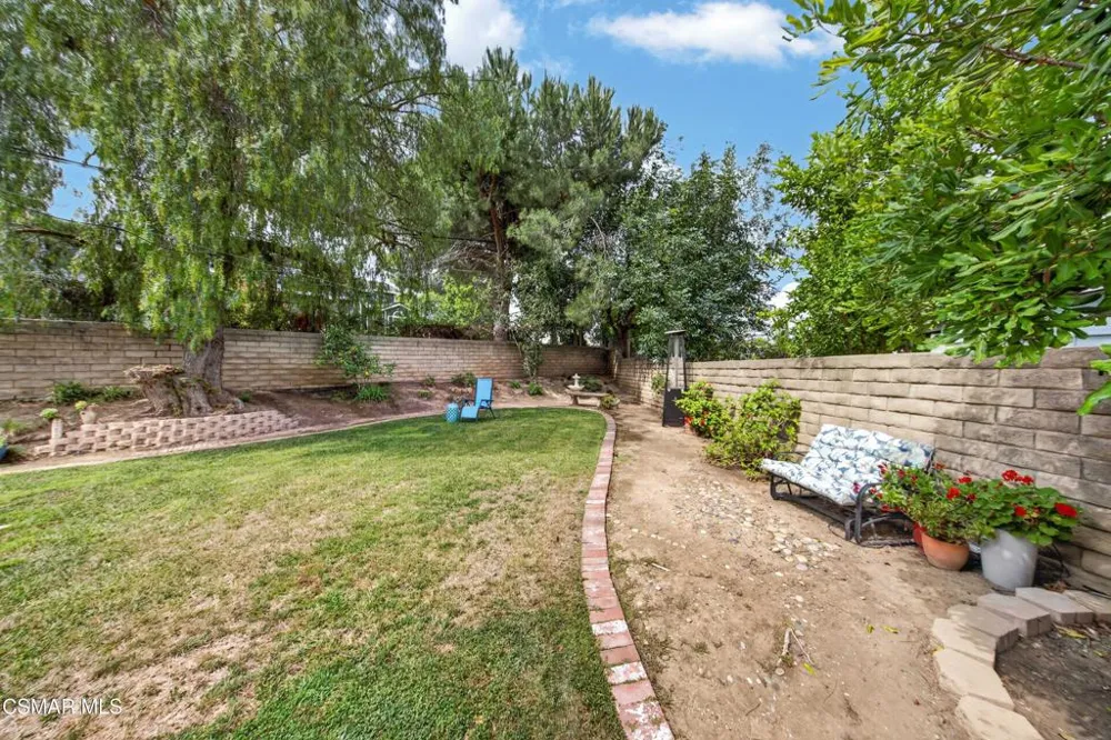 91 Albion Place Newbury Park, CA 91320
