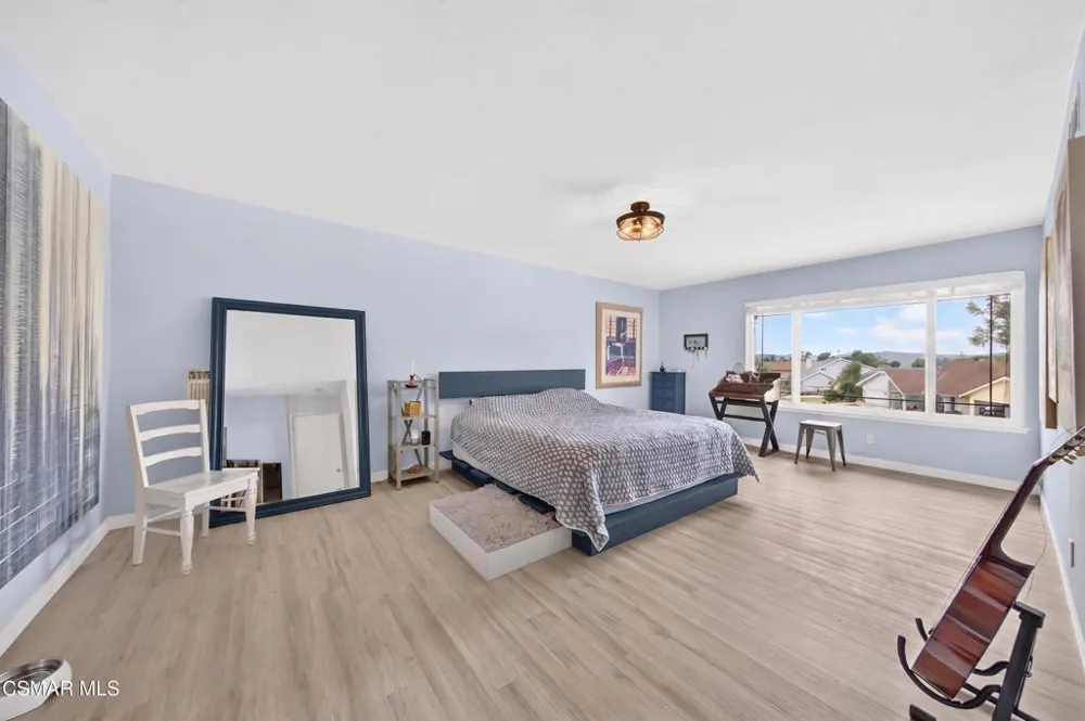 91 Albion Place Newbury Park, CA 91320