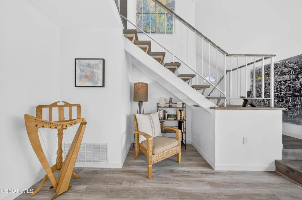 91 Albion Place Newbury Park, CA 91320