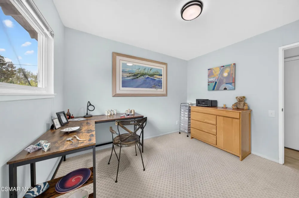 91 Albion Place Newbury Park, CA 91320