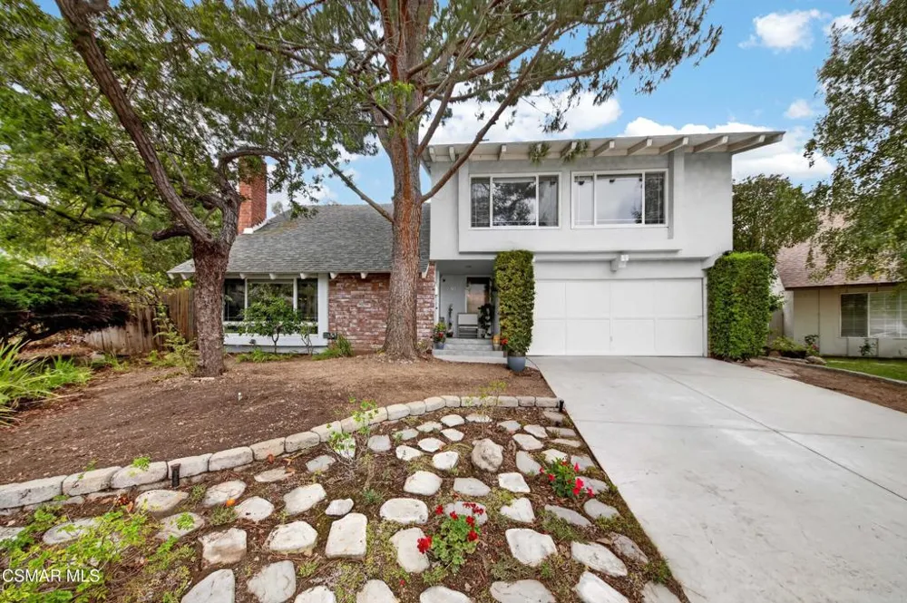 91 Albion Place Newbury Park, CA 91320