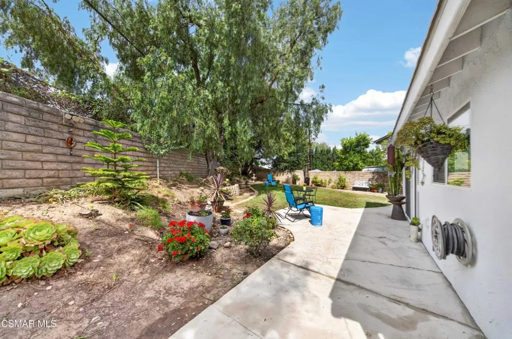 91 Albion Place Newbury Park, CA 91320