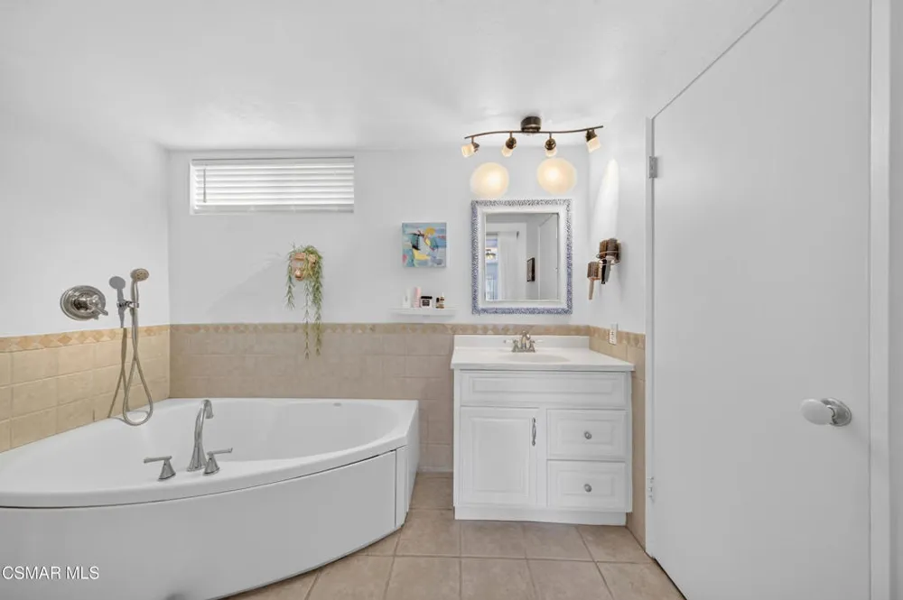 91 Albion Place Newbury Park, CA 91320