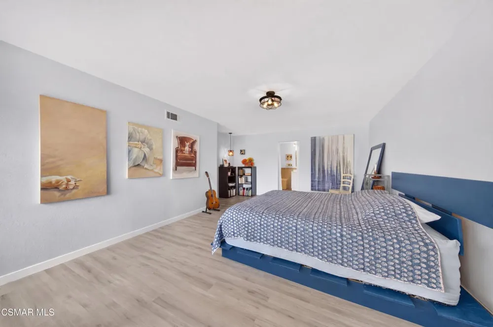 91 Albion Place Newbury Park, CA 91320