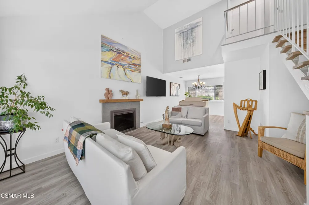 91 Albion Place Newbury Park, CA 91320