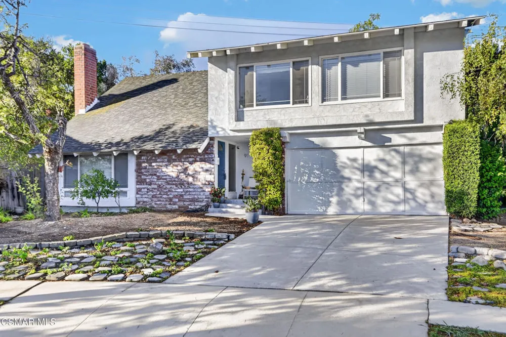 91 Albion Place Newbury Park, CA 91320