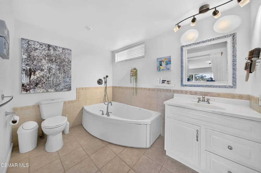 91 Albion Place Newbury Park, CA 91320