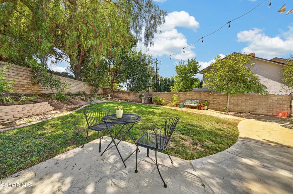 91 Albion Place Newbury Park, CA 91320