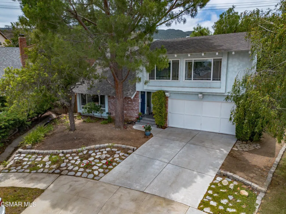 91 Albion Place Newbury Park, CA 91320